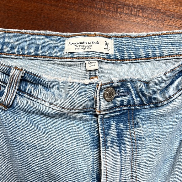 Abercrombie curve love 90’s straight ultra high rise vent hem jeans size 33 - Picture 7 of 9